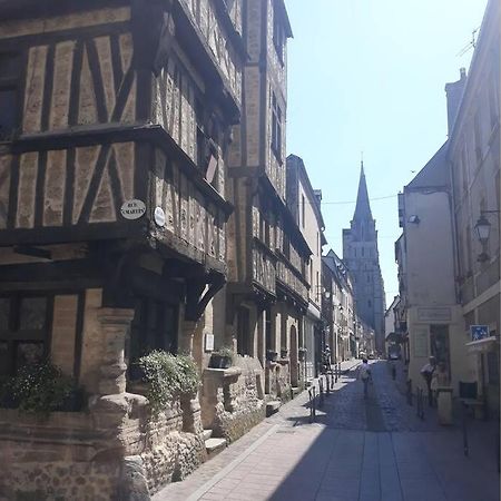 Апартаменты Au Coeur Du Vieux Bayeux, Logement De Charme Экстерьер фото