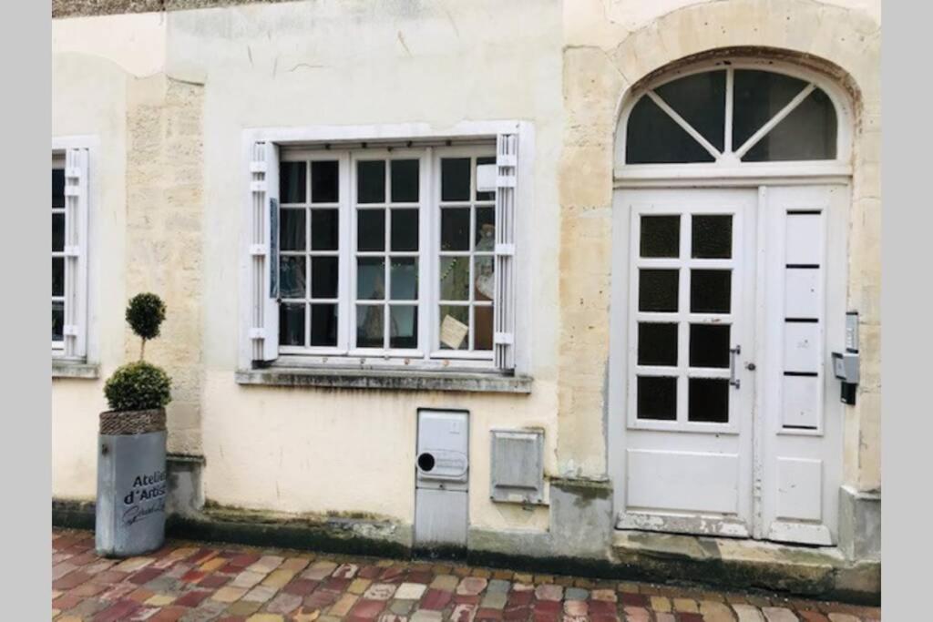 Апартаменты Au Coeur Du Vieux Bayeux, Logement De Charme Экстерьер фото